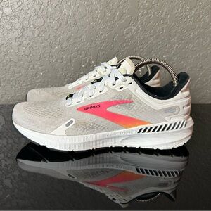 Brooks Launch GTS 9 Running Shoes Gray White 1203741B148 Women’s Sz 9